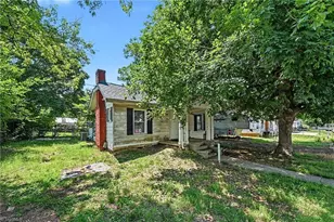 120 1st St, Haw River, NC 27258 - Photo 5
