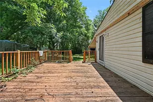 120 1st St, Haw River, NC 27258 - Photo 3