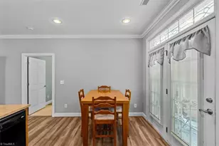 14 Rhododendron Dr, Greensboro, NC 27455 - Photo 9
