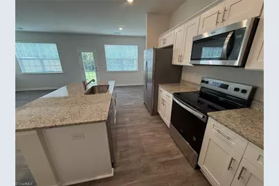 1106 Broholmer Lane, Greensboro, NC 27405 - Photo 5