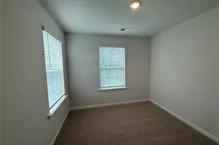 1106 Broholmer Ln, Greensboro, NC 27405 - Photo 9