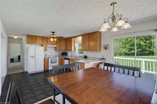 1055 Josephs Ln, Pinnacle, NC 27043 - Photo 11