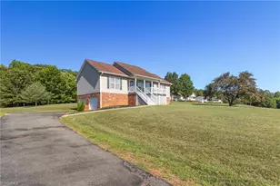 1055 Josephs Ln, Pinnacle, NC 27043 - Photo 37