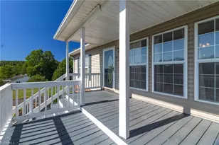1055 Josephs Ln, Pinnacle, NC 27043 - Photo 5