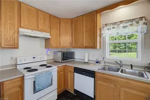 1055 Josephs Ln, Pinnacle, NC 27043 - Photo 15