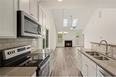 3840 Thistleberry Road, High Point, NC 27265 - Photo 9
