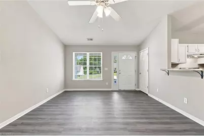 3 Franklinwood Drive, Greensboro, NC 27401 - Photo 7
