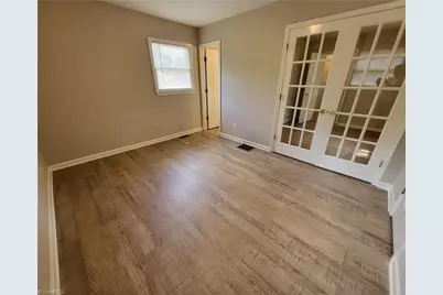 1324 Kenwood Street, Winston-Salem, NC 27103 - Photo 11