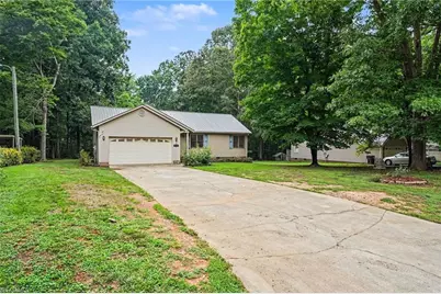1848 Woodglo Drive, Asheboro, NC 27205 - Photo 3