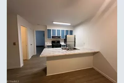 235 Corona Street #201, Winston-Salem, NC 27103 - Photo 5