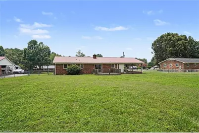 136 Beckford Drive, Lexington, NC 27295 - Photo 23