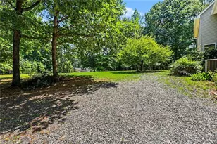 816 Crystal Bay Dr, Denton, NC 27239 - Photo 23