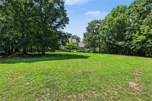 816 Crystal Bay Dr, Denton, NC 27239 - Photo 31