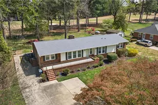 4707 Ramblewood Dr, Greensboro, NC 27406 - Photo 5