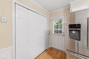 4707 Ramblewood Dr, Greensboro, NC 27406 - Photo 15