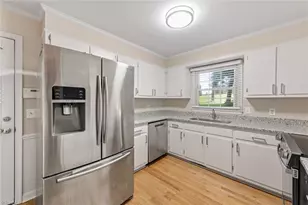 4707 Ramblewood Dr, Greensboro, NC 27406 - Photo 11