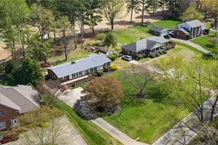 4707 Ramblewood Dr, Greensboro, NC 27406 - Photo 5