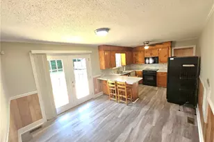 118 Pickshin Ave, Dobson, NC 27017 - Photo 9