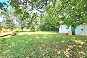 118 Pickshin Ave, Dobson, NC 27017 - Photo 31