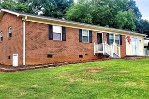 118 Pickshin Ave, Dobson, NC 27017 - Photo 3