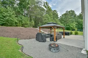 1017 Scotch Pine Way, Mebane, NC 27302 - Photo 29