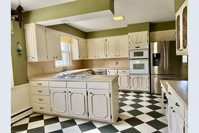 3921 Madison Avenue, Greensboro, NC 27410 - Photo 9