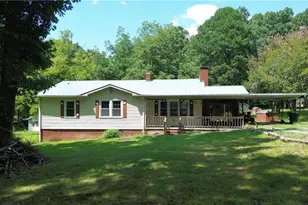 326 Northwood Dr, Asheboro, NC 27203 - Photo 1