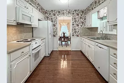 2009 Westover Terrace, Burlington, NC 27215 - Photo 13