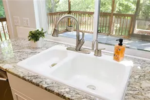 3609 Blairwood St, High Point, NC 27265 - Photo 5