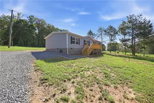 3929 Piney Mountain Rd, Walnut Cove, NC 27052 - Photo 5