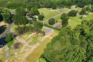 3929 Piney Mountain Rd, Walnut Cove, NC 27052 - Photo 11