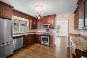902 Sedgewick Ln, High Point, NC 27262 - Photo 19