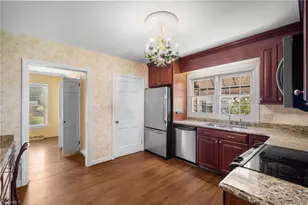 902 Sedgewick Ln, High Point, NC 27262 - Photo 21