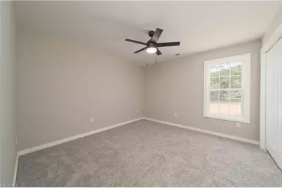 2934 S Stratford Road, Winston-Salem, NC 27103 - Photo 9