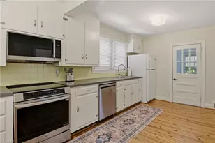 2400 Westover Dr, Winston-Salem, NC 27103 - Photo 11