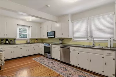 2400 Westover Drive, Winston-Salem, NC 27103 - Photo 9