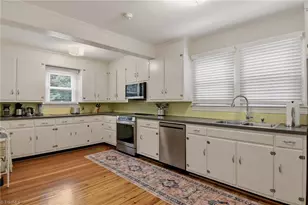 2400 Westover Dr, Winston-Salem, NC 27103 - Photo 9