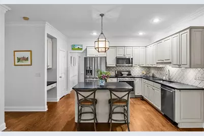 2014 Roanoke Drive, Greensboro, NC 27408 - Photo 11