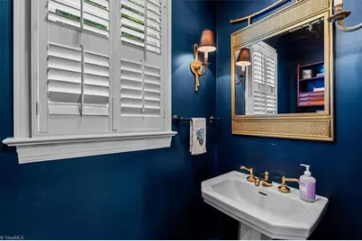 2014 Roanoke Drive, Greensboro, NC 27408 - Photo 23