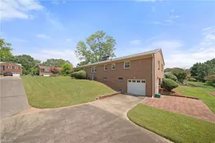 2801 Deerwood Dr, Winston-Salem, NC 27103 - Photo 29