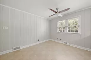 2801 Deerwood Dr, Winston-Salem, NC 27103 - Photo 11