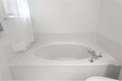 2000 Warwickshire Drive, Greensboro, NC 27455 - Photo 27