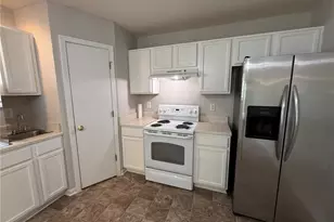 809 Topsail Dr, Browns Summit, NC 27214 - Photo 5