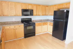 8 Rockport Ct, Greensboro, NC 27406 - Photo 5