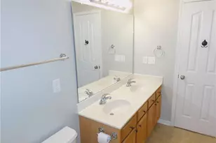 8 Rockport Ct, Greensboro, NC 27406 - Photo 15