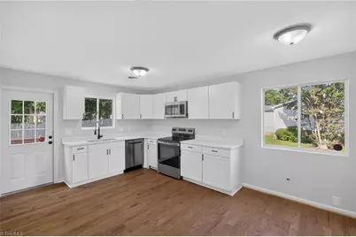 1614 Oberlin Drive, High Point, NC 27260 - Photo 5