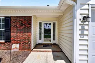 110 Mansfield Cir, Greensboro, NC 27455 - Photo 3