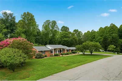 140 Clifton Drive, Reidsville, NC 27320 - Photo 5