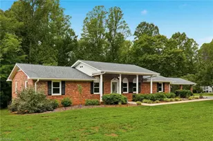 140 Clifton Dr, Reidsville, NC 27320 - Photo 3