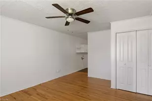 1829 Villa Dr, Greensboro, NC 27403 - Photo 3